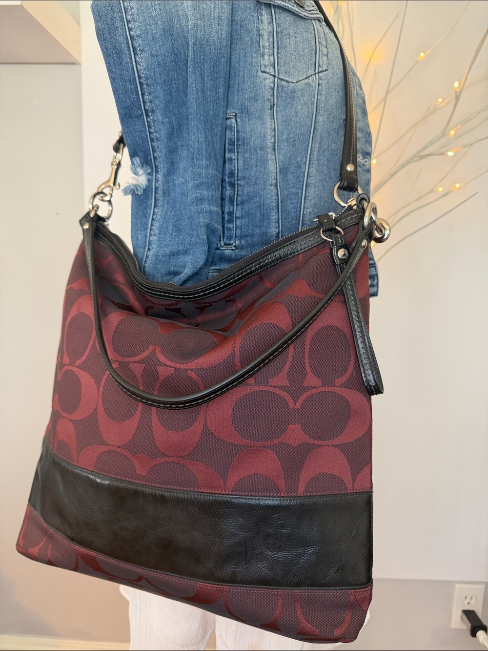 Coach EUC signature legacy convertible hobo bag W/2 hang tags & 2 straps rem - Picture 3 of 15